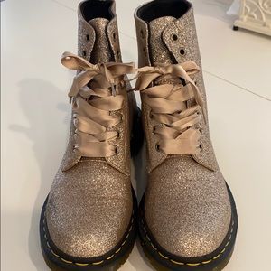 GOLD GLITTER DR MARTENS SIZE 9